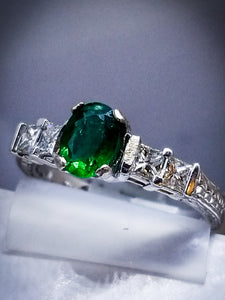 1.25 Carat Diamond princess & Emerald Oval Ring,14K 4gr White Gold , Size 7